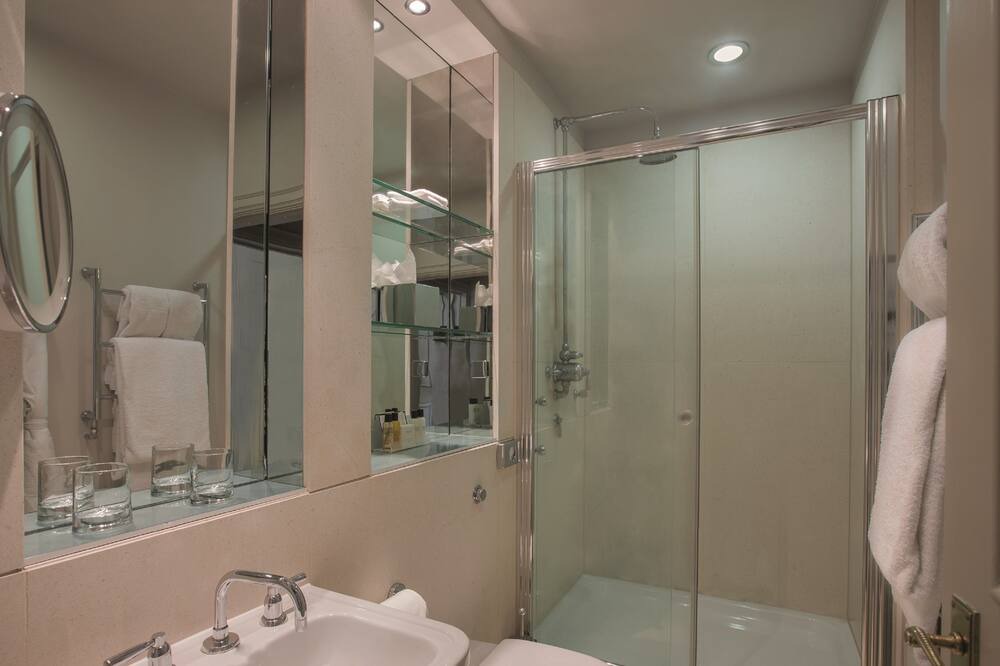 Photo of Others in Cobham