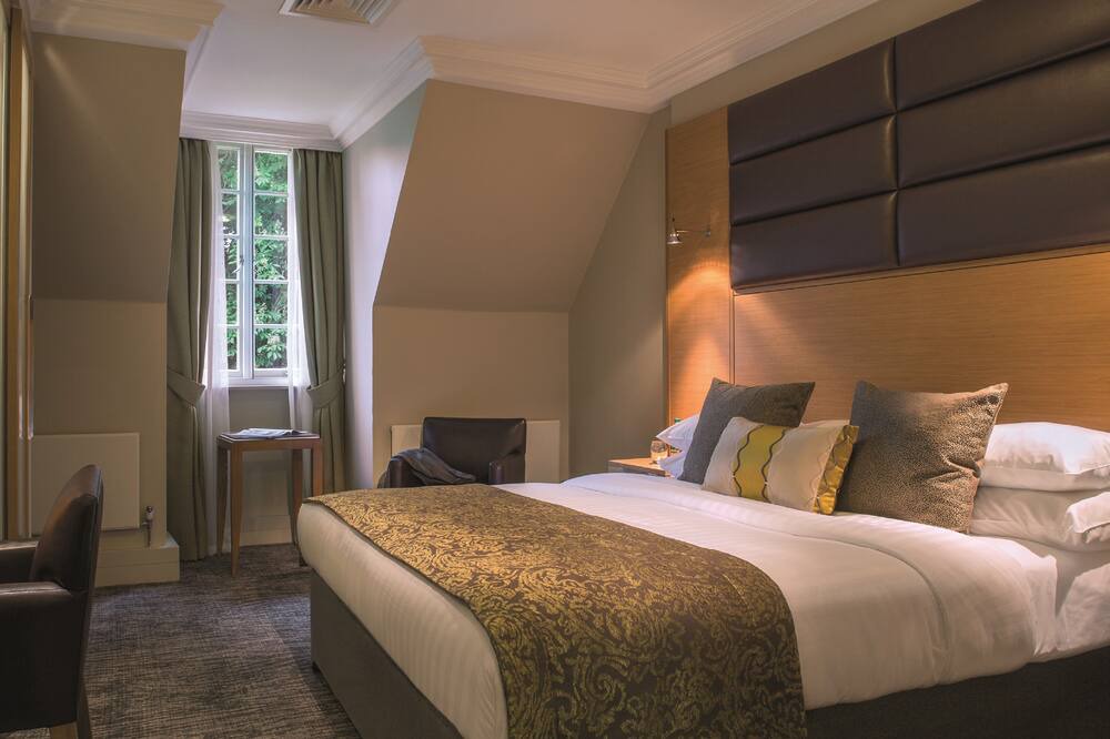 Photo of Others in Cobham