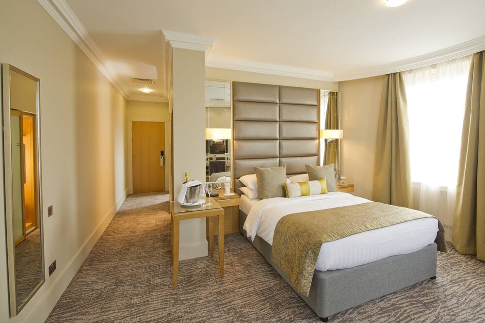 Photo of Others in Cobham