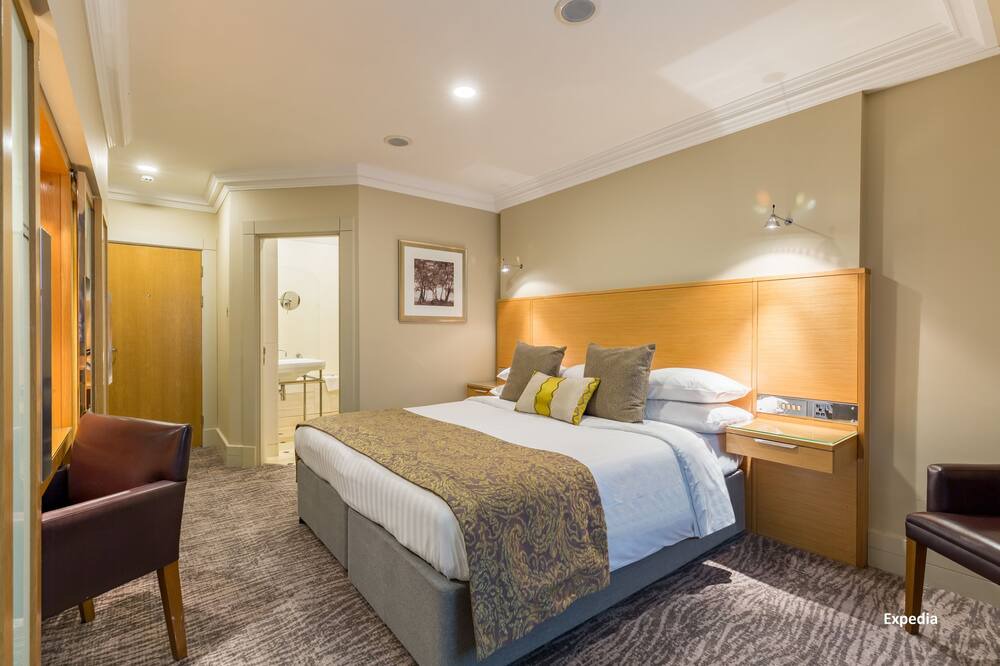 Photo of Others in Cobham