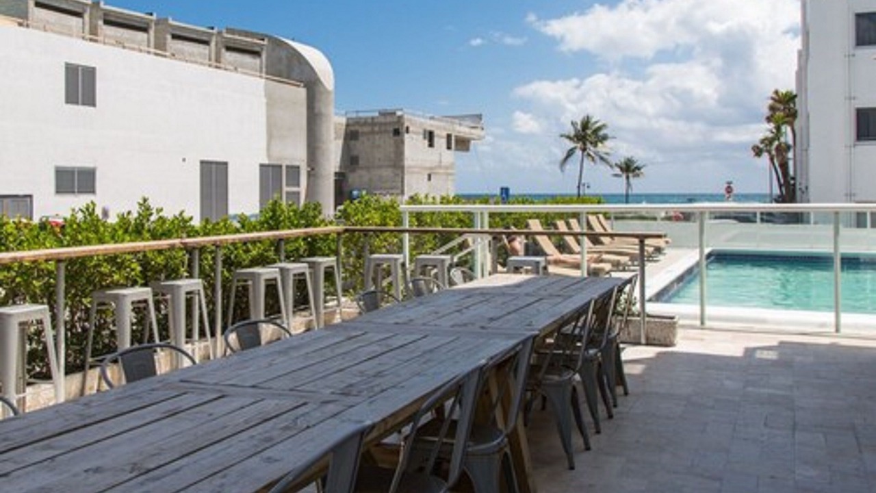 Photo of Patio Balcony in Central Beach