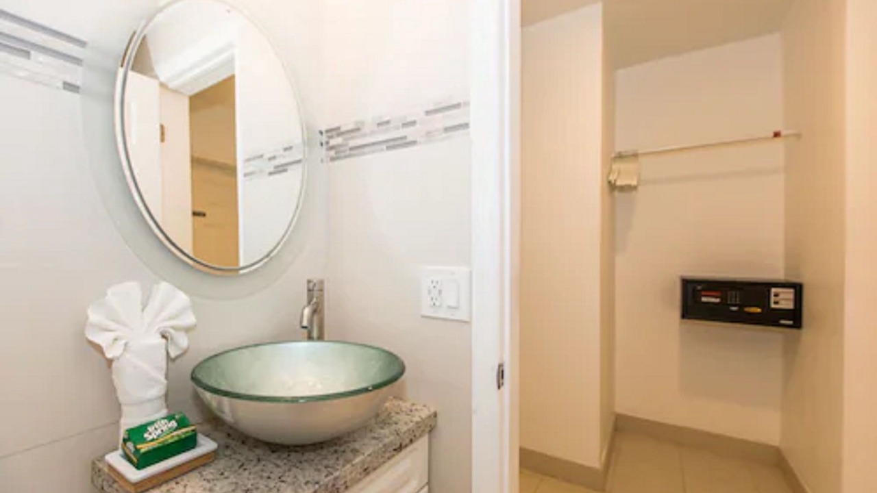 Photo of Bathroom in Central Beach