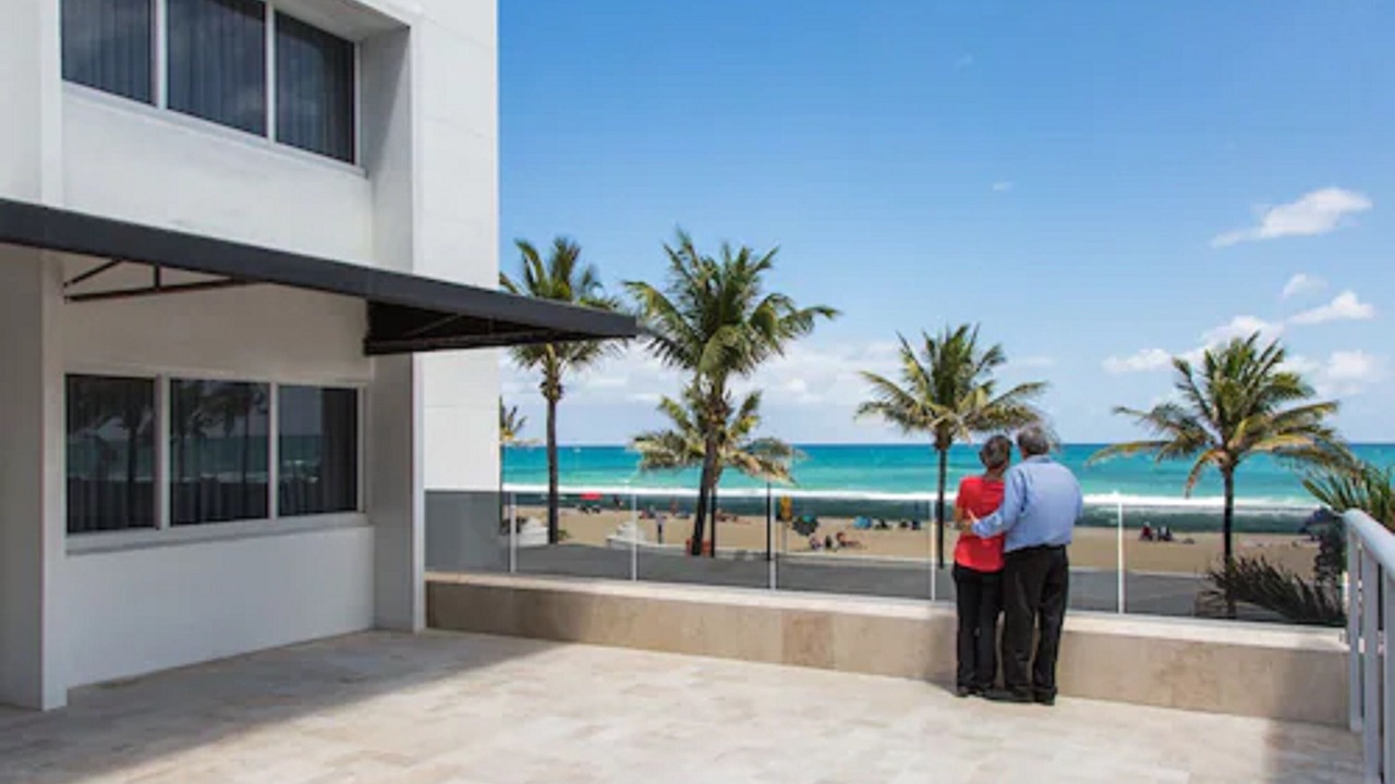 Photo of Patio Balcony in Central Beach