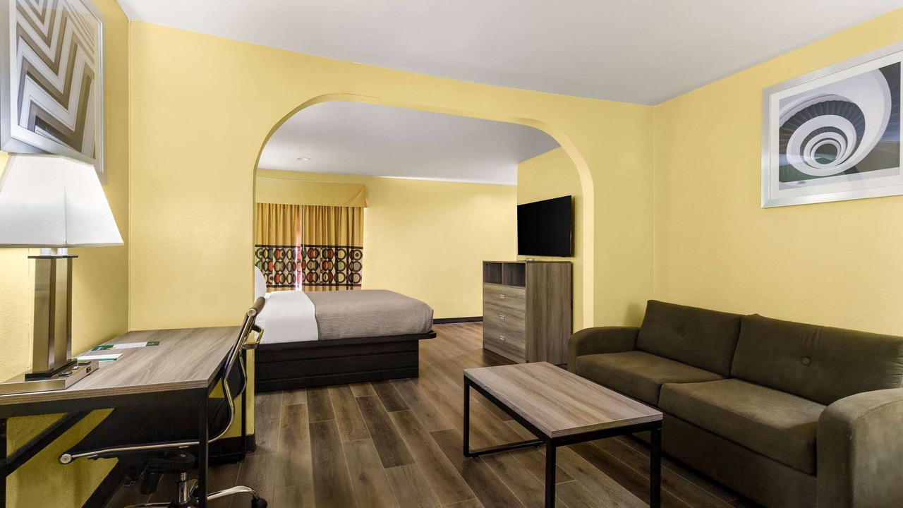 Photo of Bedroom in Bay City