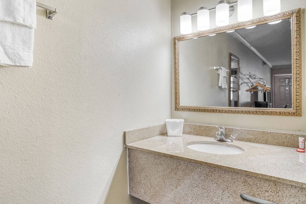 Photo of Bathroom in Pineville