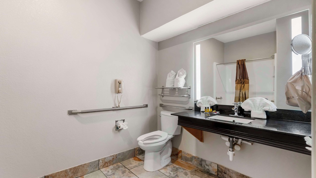 Photo of Bathroom in Clive