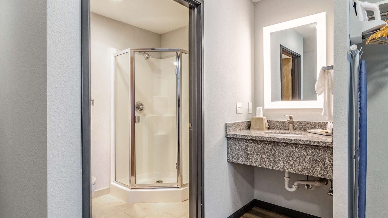 Photo of Others in Des Moines