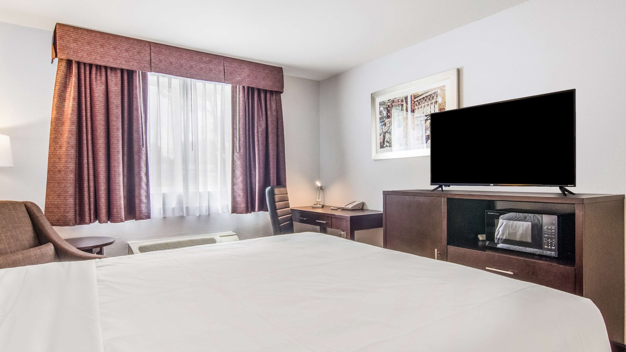 Photo of Bedroom in Des Moines