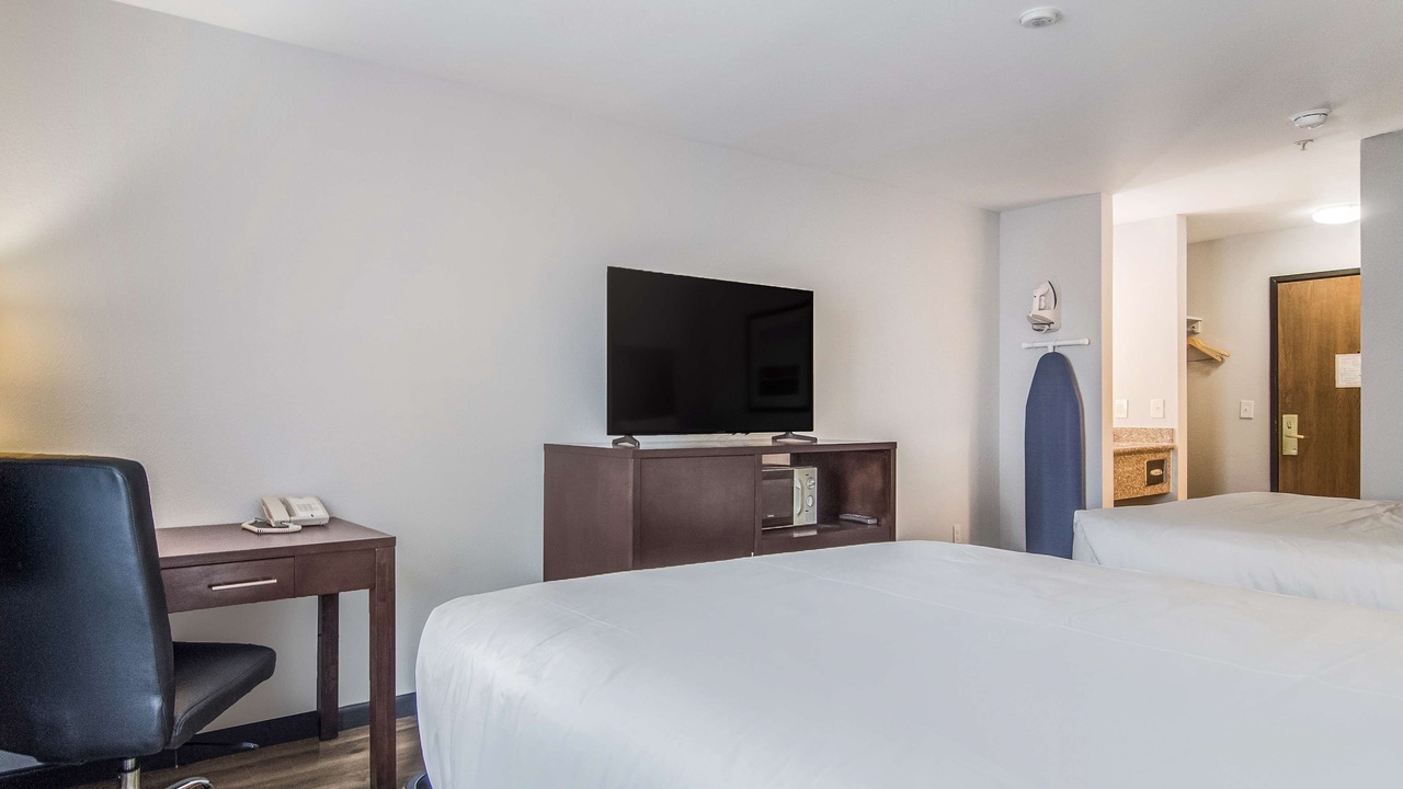 Photo of Bedroom in Des Moines