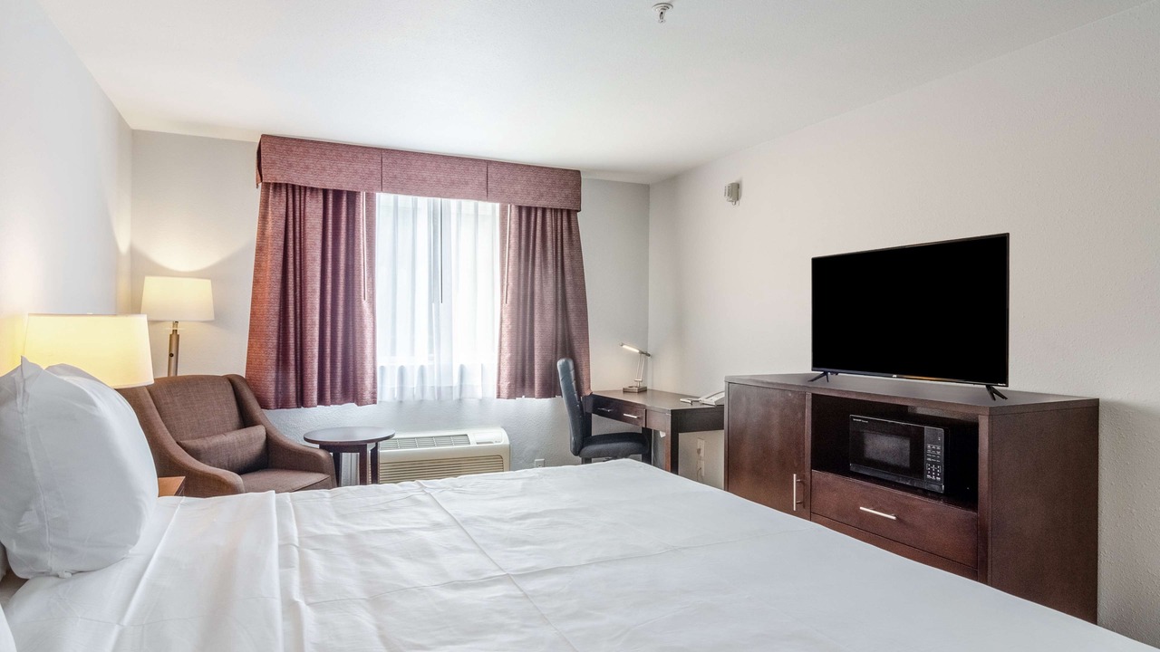 Photo of Bedroom in Des Moines