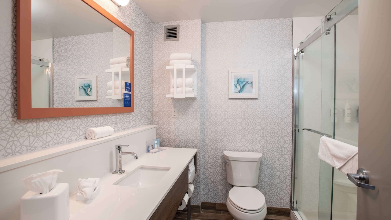 Photo of Bathroom in Dry Ridge