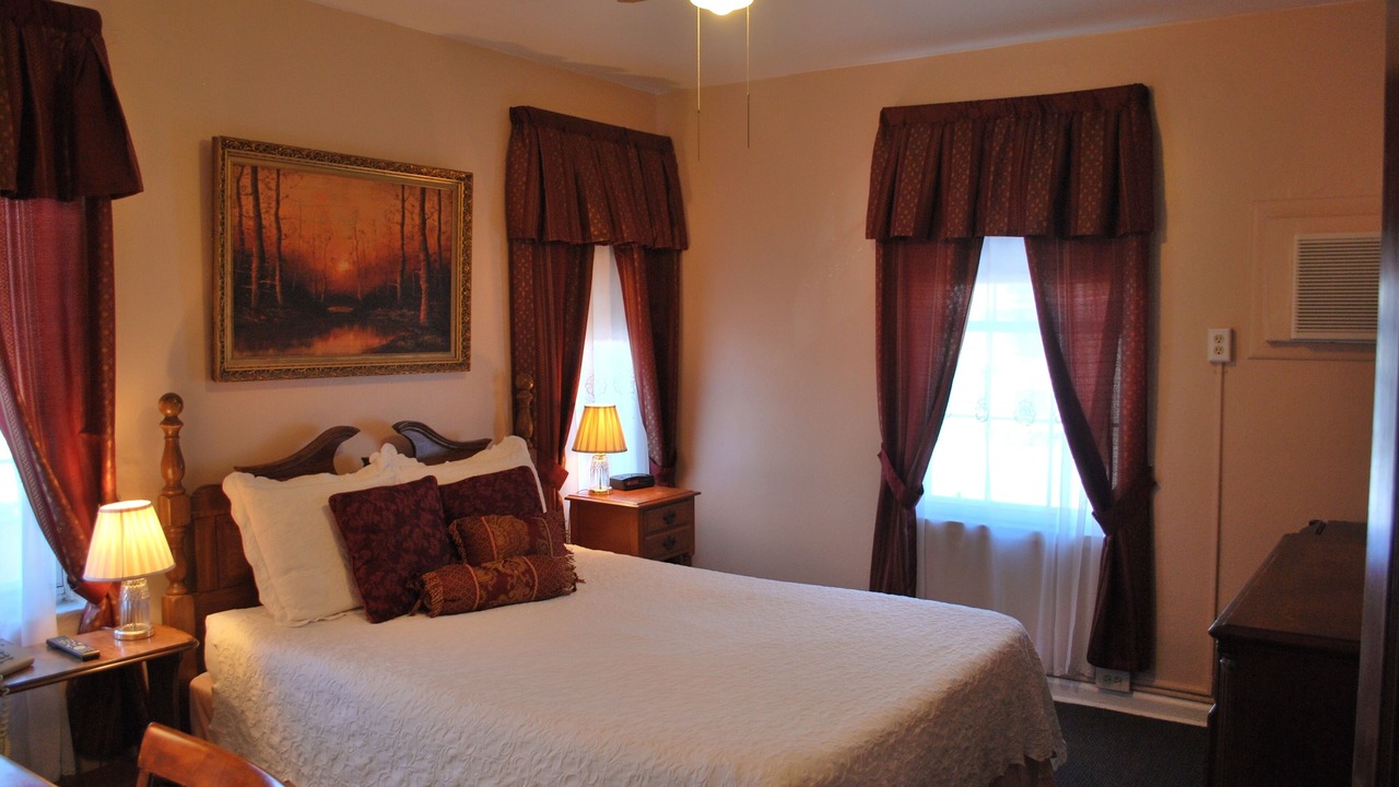 Photo of Bedroom in Downtown St. Petersburg