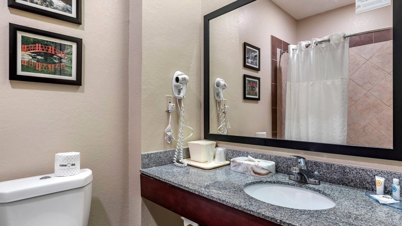 Photo of Bedroom in Crestline Heights
