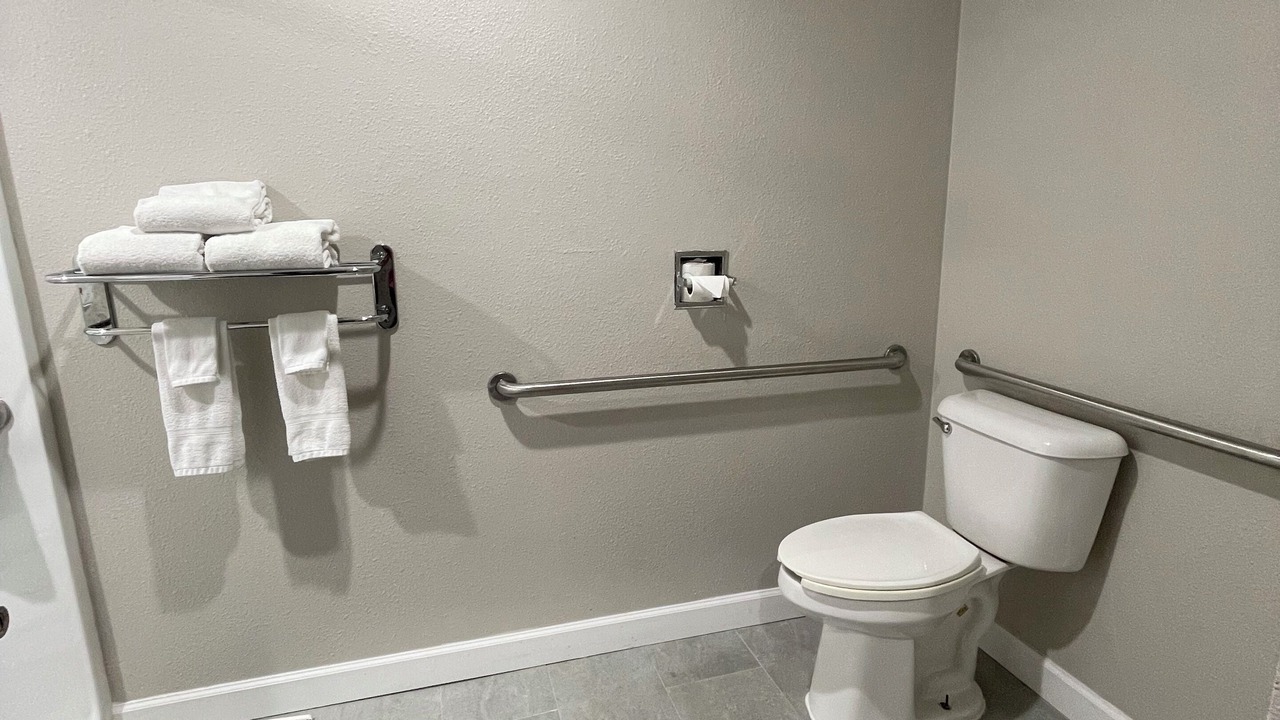 Photo of Bathroom in Jefferson City