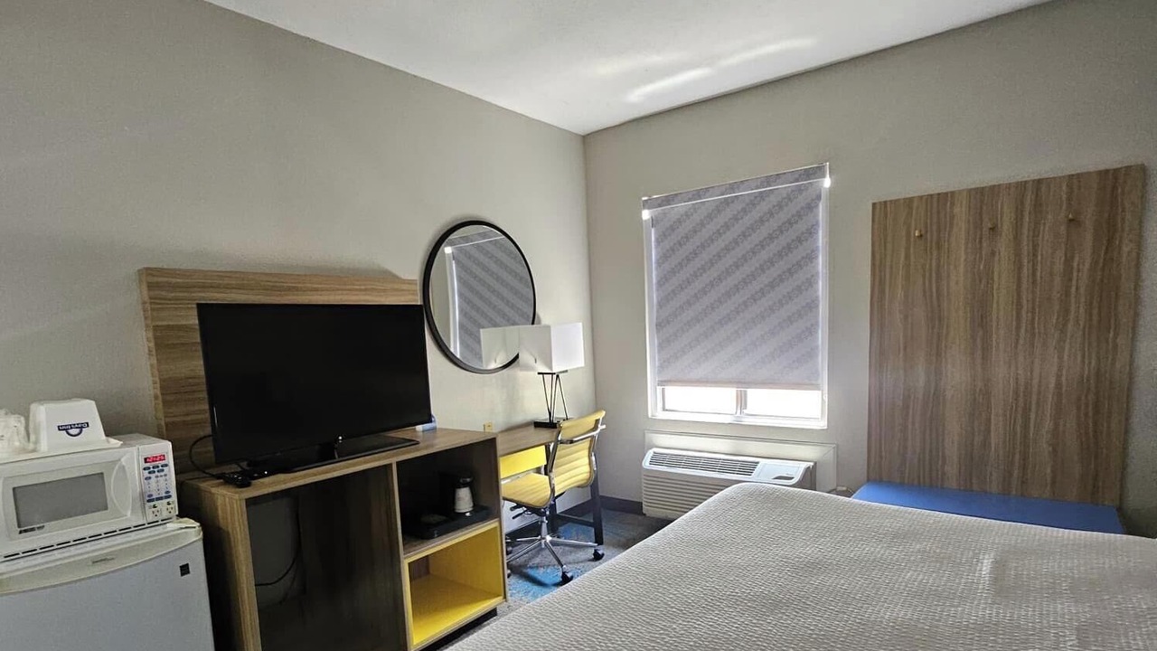 Photo of Bedroom in Jefferson City