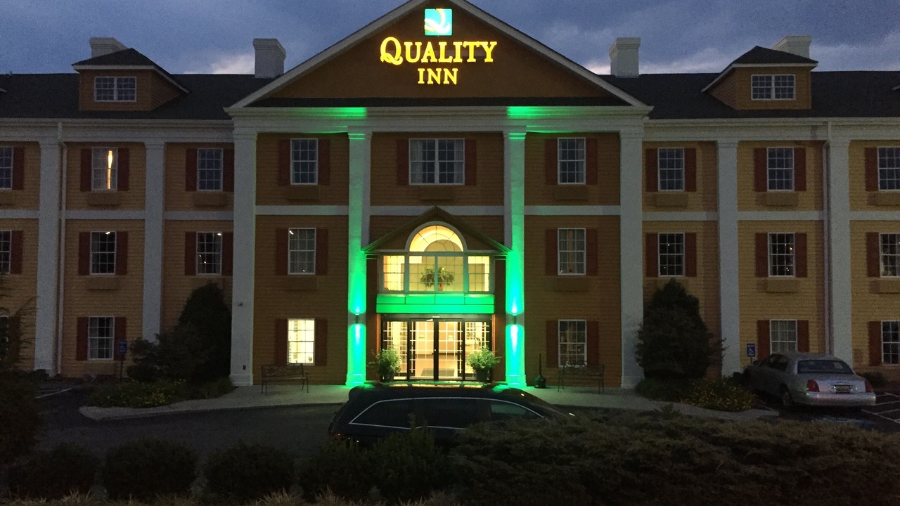 Photo of Buildings in Oak Ridge
