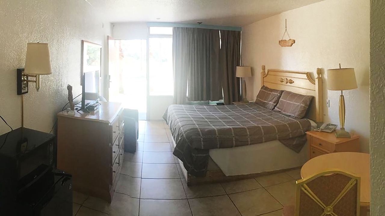 Photo of Others in Micanopy