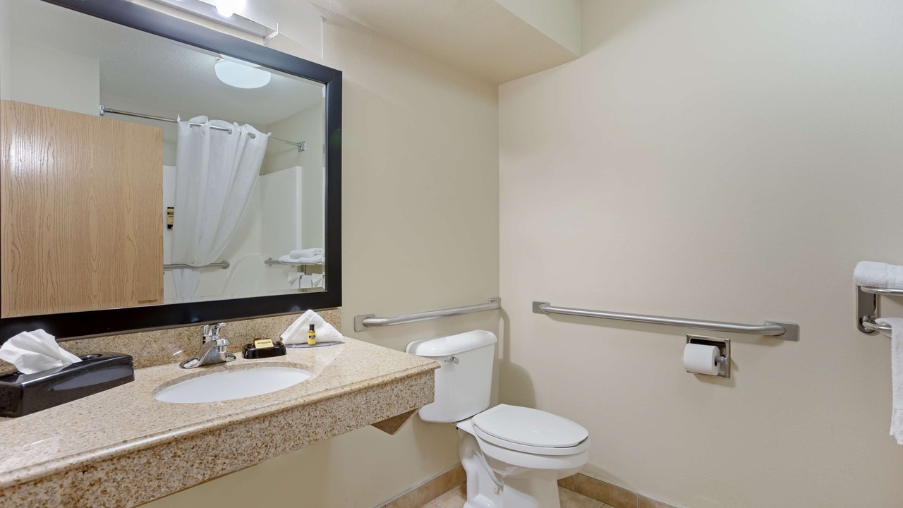 Photo of Bathroom in Lonoke