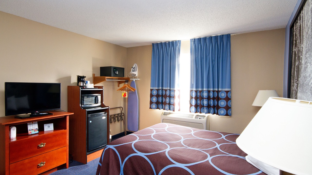 Photo of Bedroom in Adrian