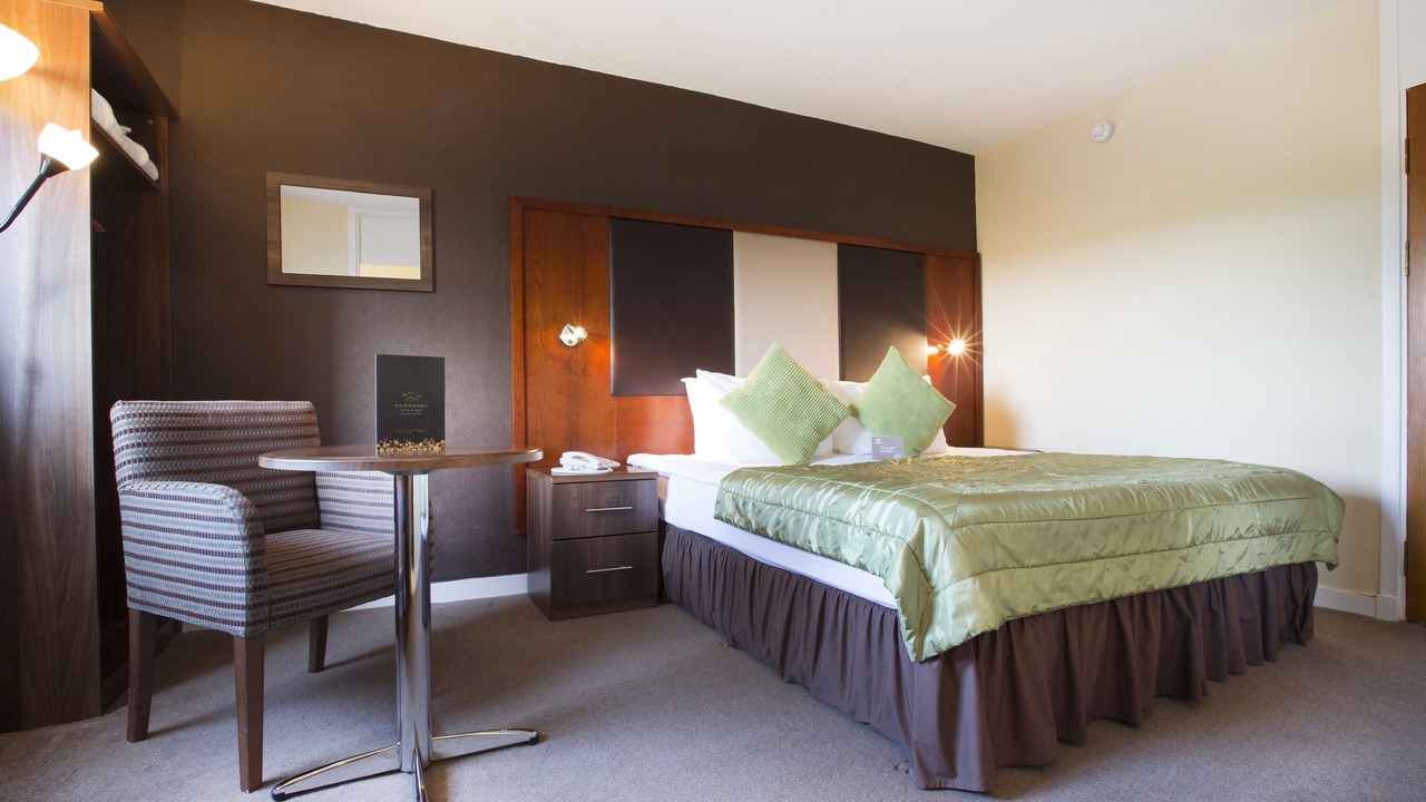 Photo of Others in Renfrew