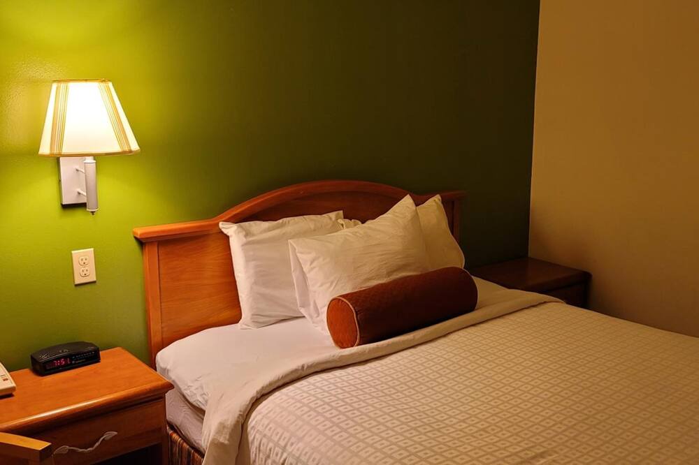 Photo of Bedroom in Evanston