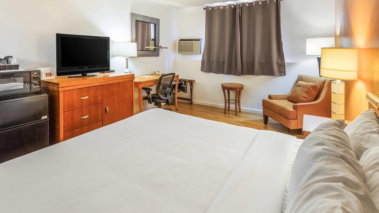 Photo of Bedroom in Alliance
