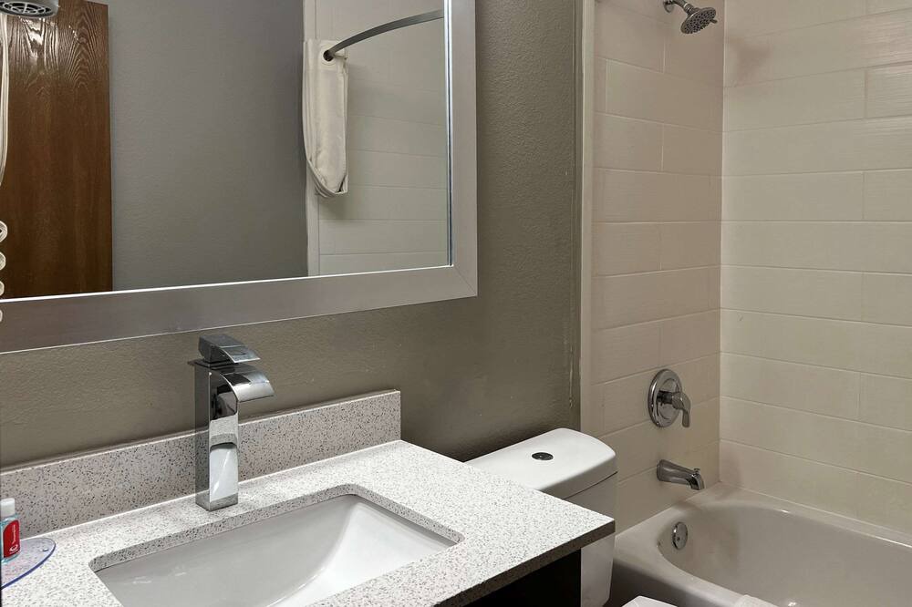 Photo of Bedroom in Spring Lake