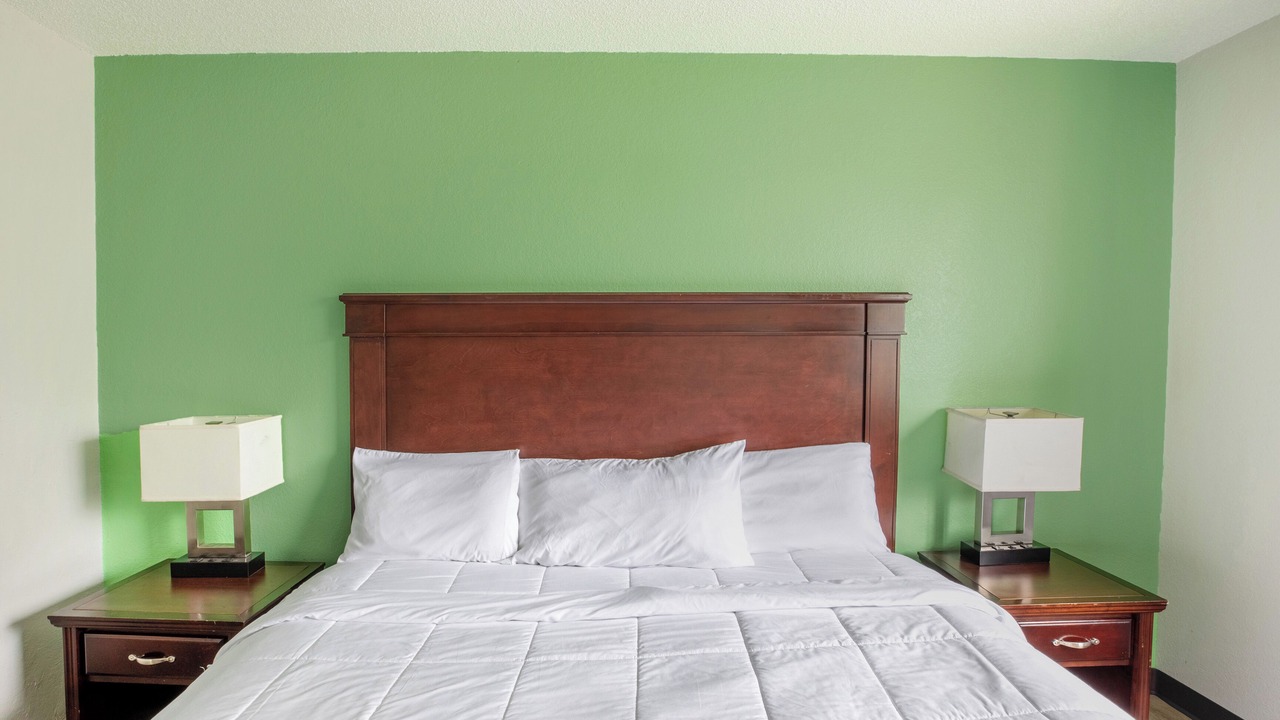 Photo of Bedroom in Lansing