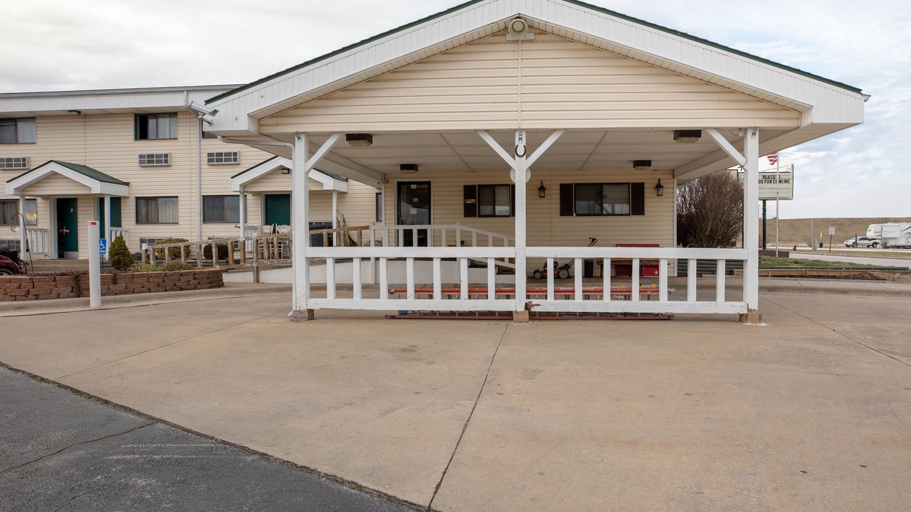 Photo of Buildings in Ozark