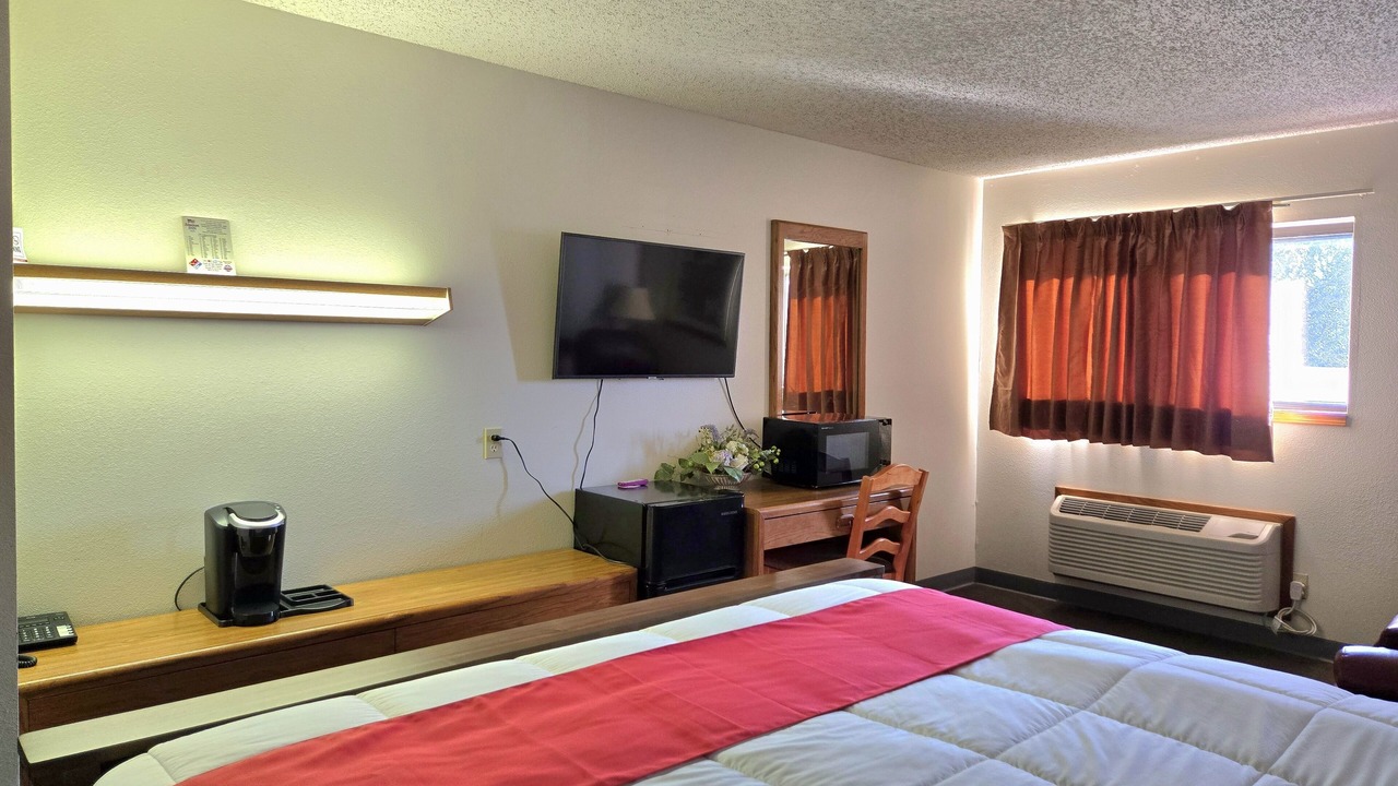 Photo of Bedroom in Ozark