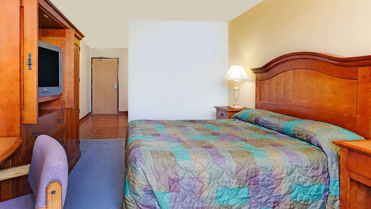 Photo of Bedroom in Altamont