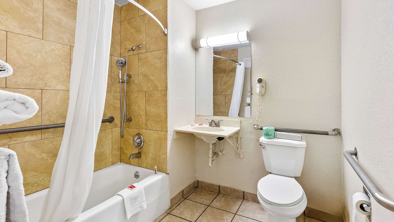 Photo of Bedroom in Montrose