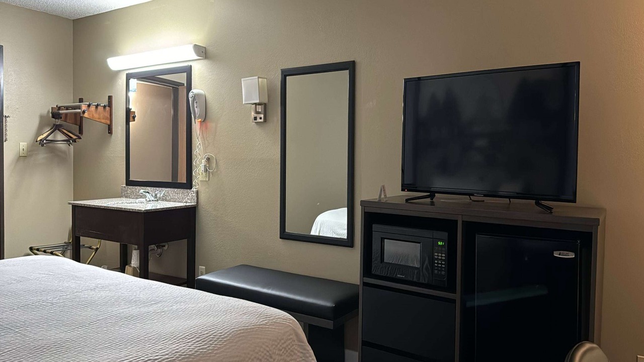 Photo of Bedroom in Sullivan