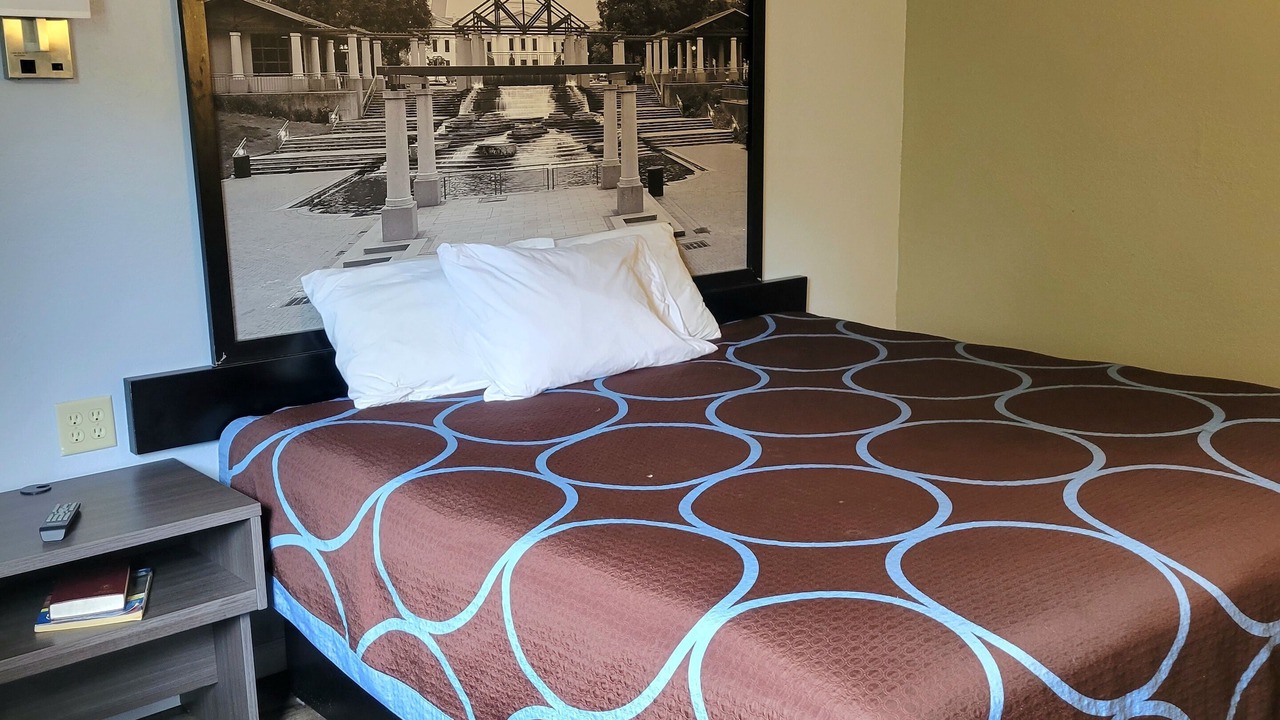 Photo of Others in Sullivan