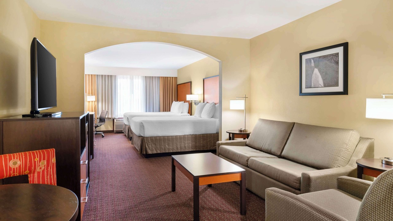 Photo of Others in Wood Village