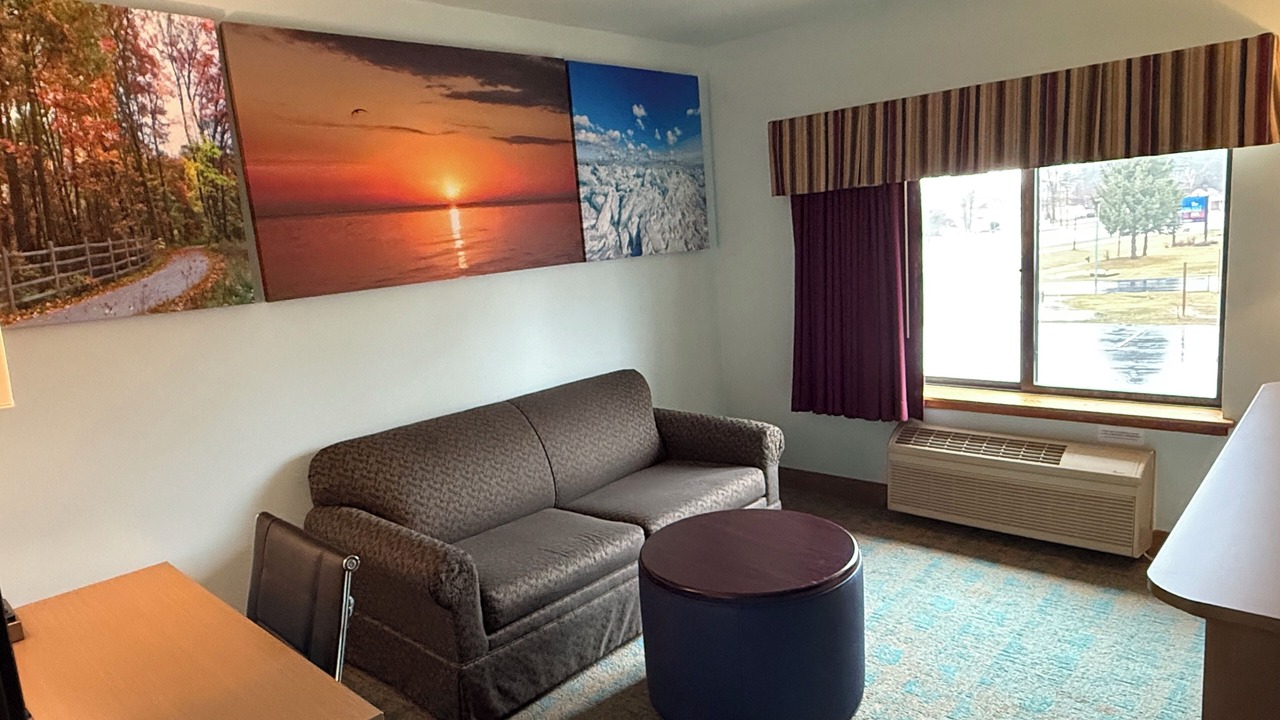 Photo of Bedroom in Tawas City