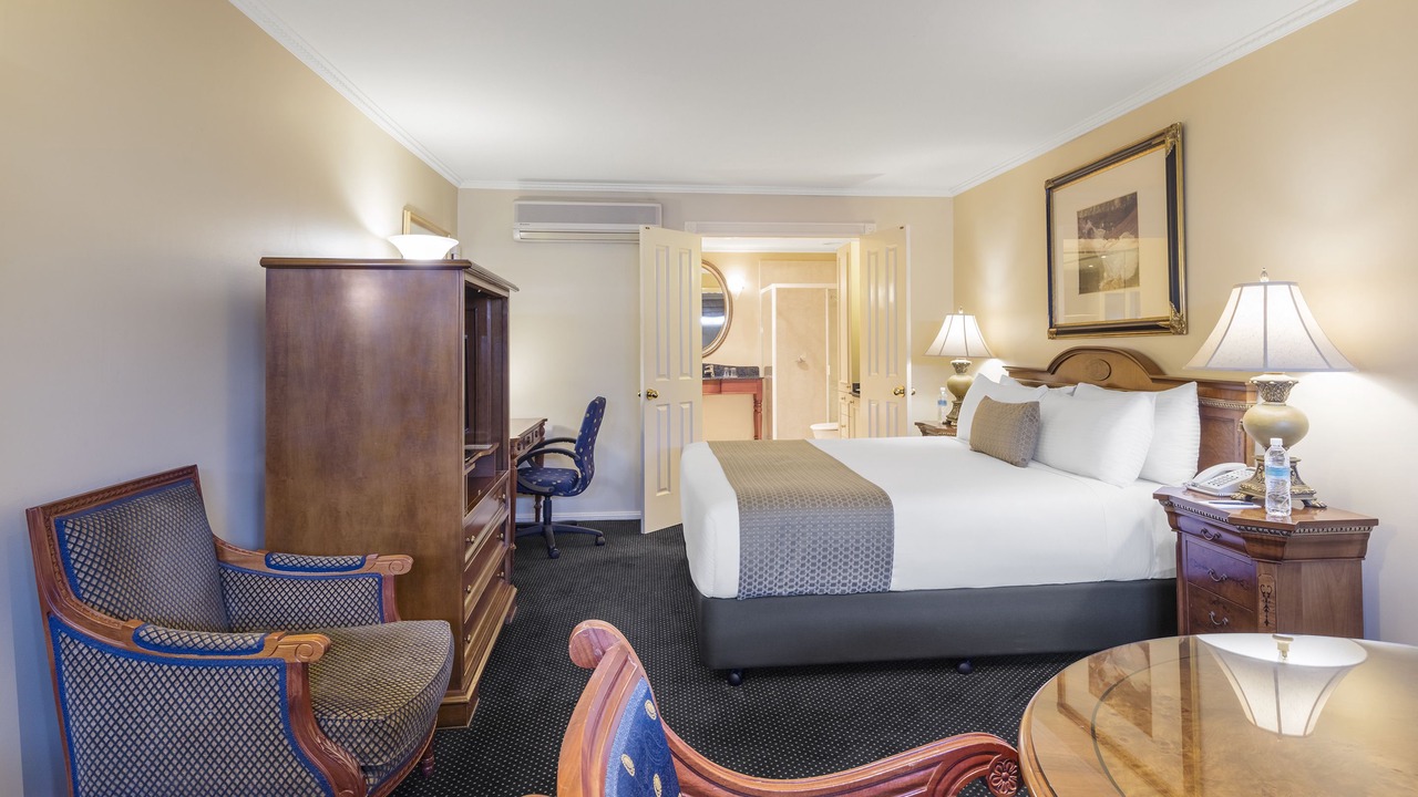 Photo of Bedroom in Forest Hill