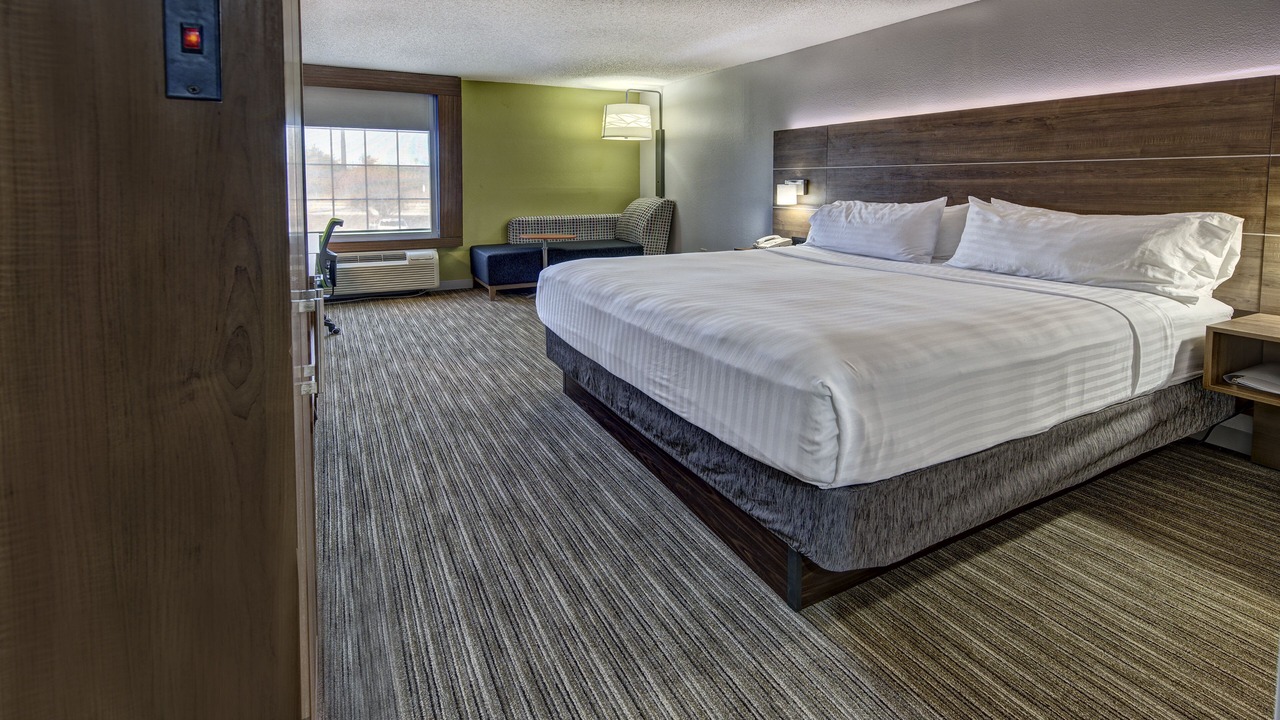 Photo of Bedroom in Crossville