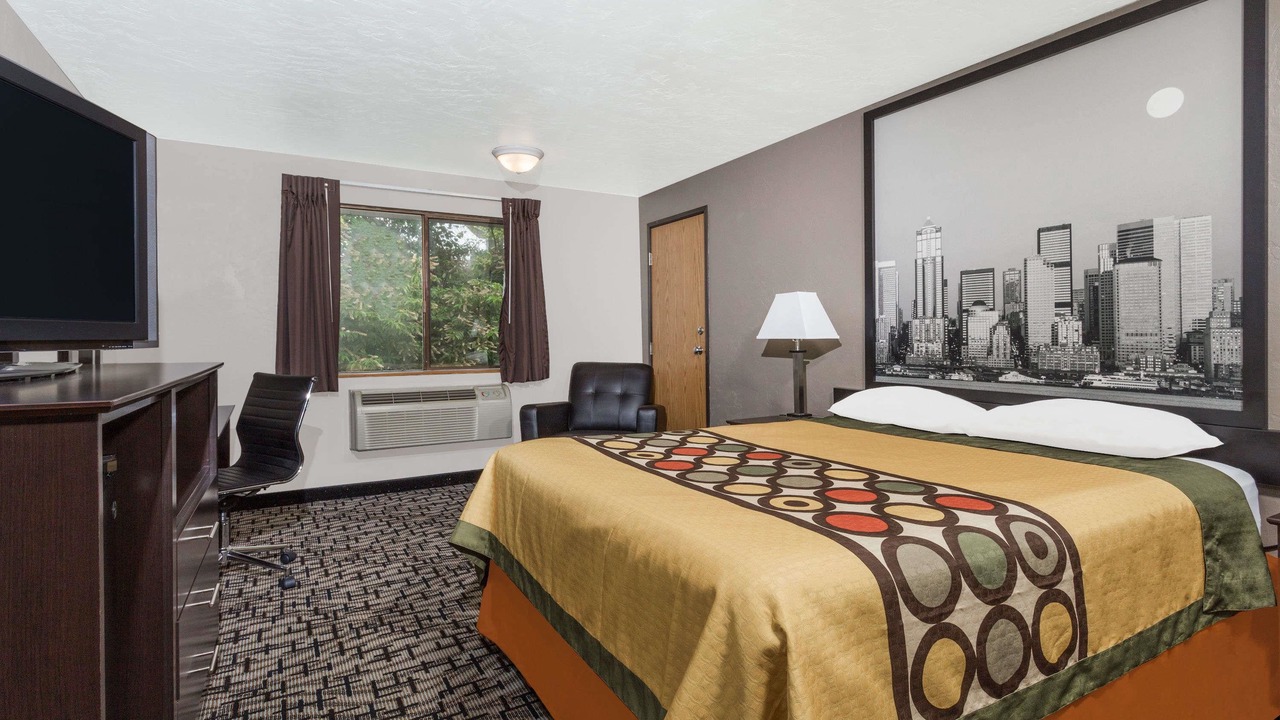 Photo of Bedroom in West Hills