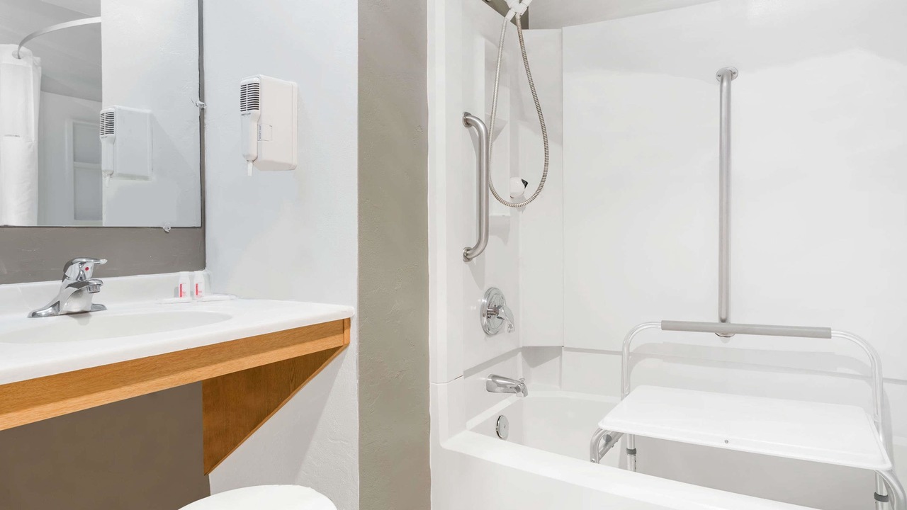 Photo of Bathroom in West Hills