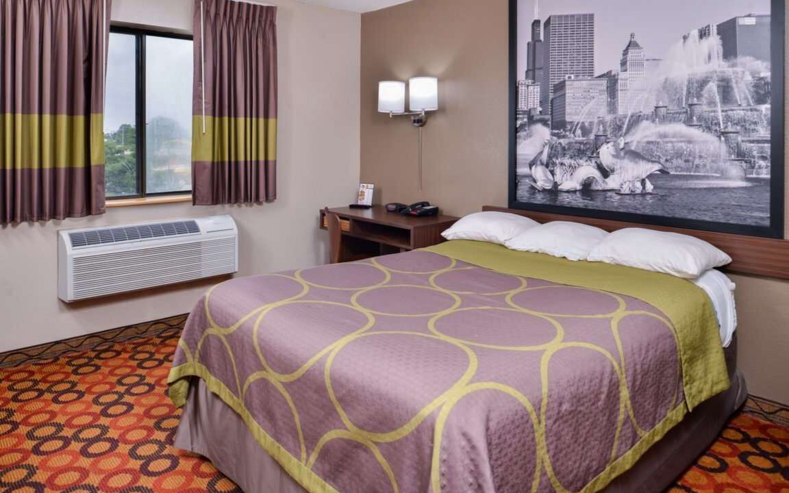 Photo of Bedroom in Romeoville
