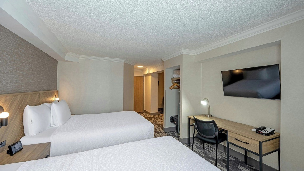 Photo of Bedroom in Northeast Mississauga