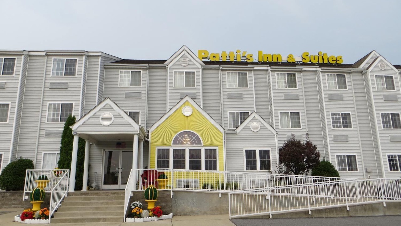 Photo of Buildings in Grand Rivers