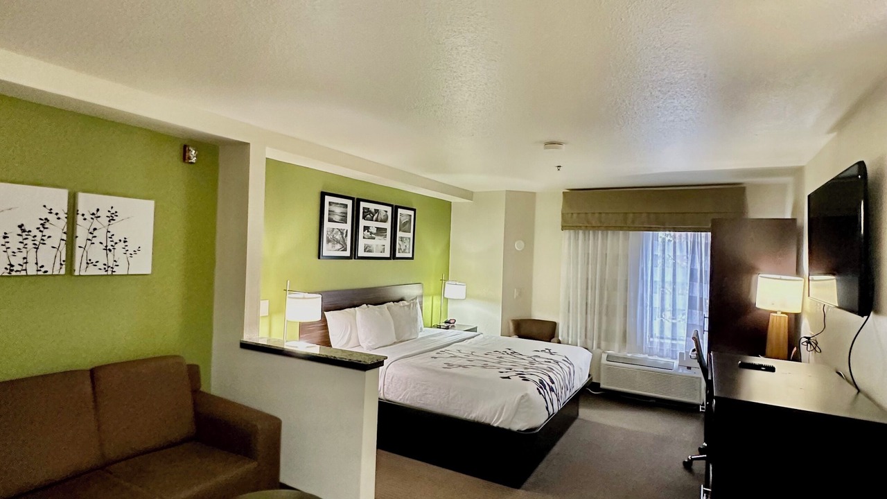 Photo of Bedroom in Tulsa