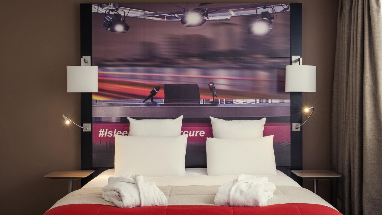 Photo of Bedroom in Republique–Point-du-Jour