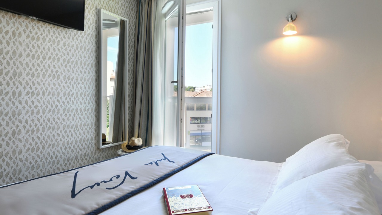 Photo of Bedroom in Biarritz City Centre