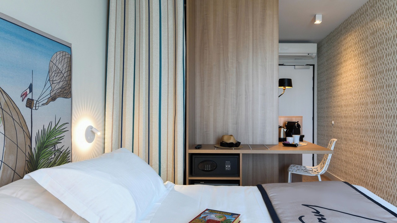 Photo of Bedroom in Biarritz City Centre