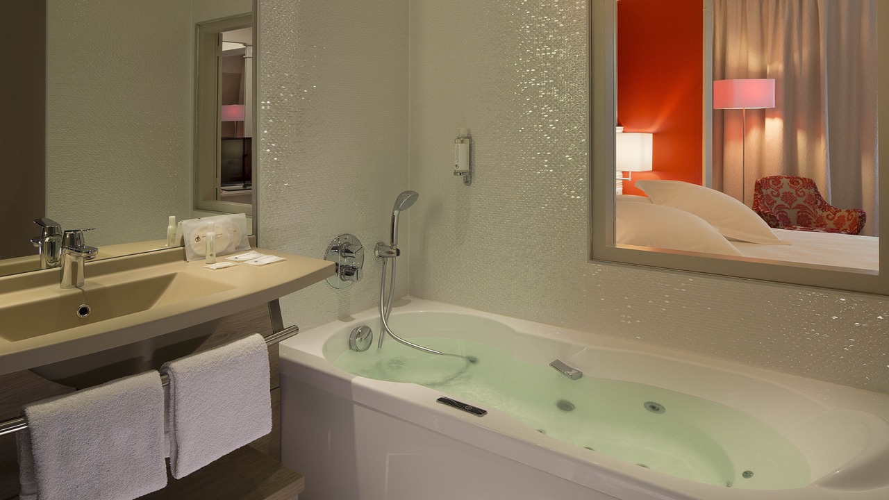 Photo of Bathroom in Tours City Centre