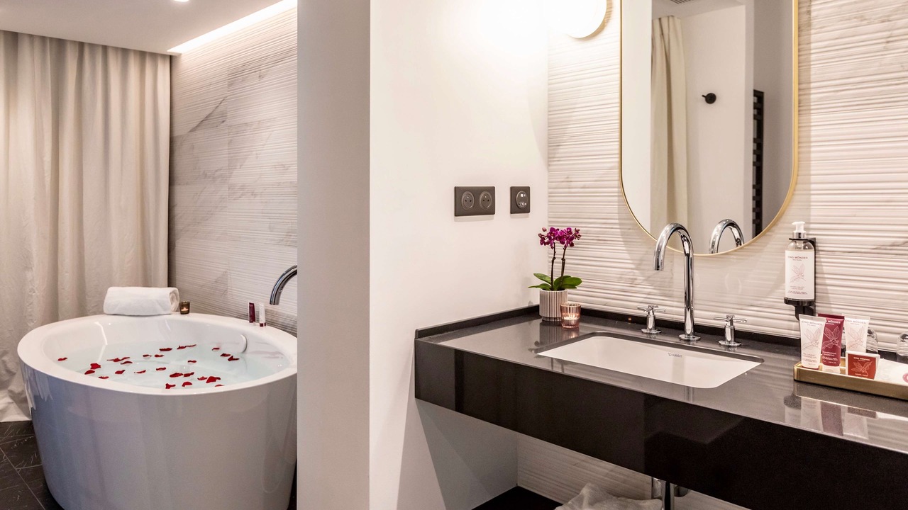 Photo of Bathroom in Saint Nicolas - Charles III - Ville vieille - Trois Maisons - Leopold