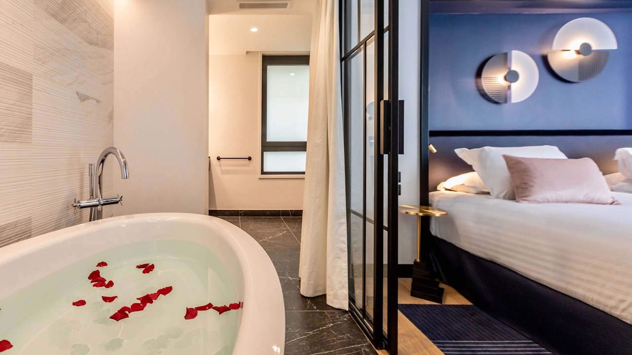 Photo of Bedroom in Saint Nicolas - Charles III - Ville vieille - Trois Maisons - Leopold